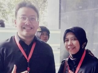 Sidang Putusan Hasto Kristiyanto: Abraham Garuda Laksono Pimpin Aksi Dukungan