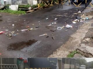 Monumen Kekecewaan Warga Komplek Larangan Indah