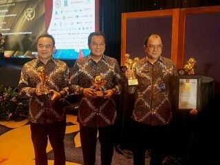 Bukti Nyata Pelayanan Berbuah Prestasi, PERUMDAM TKR 7 Tahun Konsisten Berprestasi Raih TOP BUMD Awards