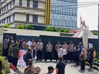 Puluhan Laporan Mandek, Warga Desak Kanit Harda Polres Bekasi Kota Dicopot