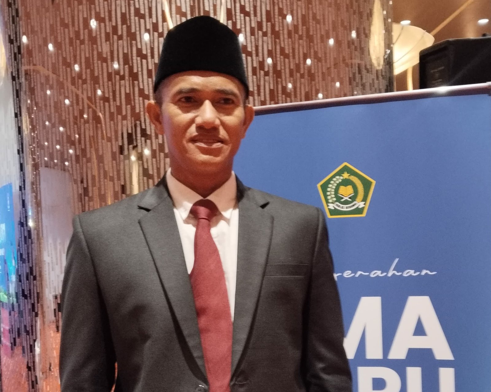 Dr. Iskandar Terima SK Guru Besar dari Kemenag, Tekankan Peran Akademisi Berdampak bagi Masyarakat