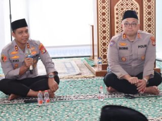 Jumat Curhat di Masjid Al Fattah, Wakapolres Tangerang Ajak Warga Cegah Tawuran dan Kejahatan Anak