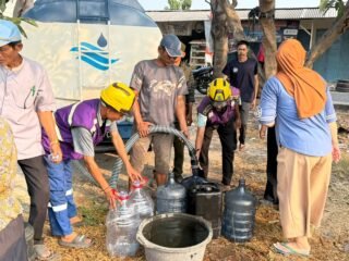 Kemarau belum reda, PERUMDAM TKR Terus Salurkan Bantuan Air Tangki ke Seluruh Wilayah Kabupaten