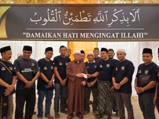 KLB Jaya Salurkan Bantuan Sapi dan Puluhan Karung Beras untuk Haul Akbar ke 68 Sh. Abdul Qodir Al Jailani di Ponpes Al-Istiqlaliyah Cilongok