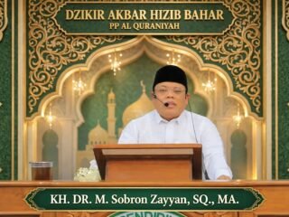 KH. DR. Sobron Zayyan Ingatkan Jaga Hati dari Buruk Sangka di Pengajian Hizib Bahar Ponpes Al Qur'aniyah